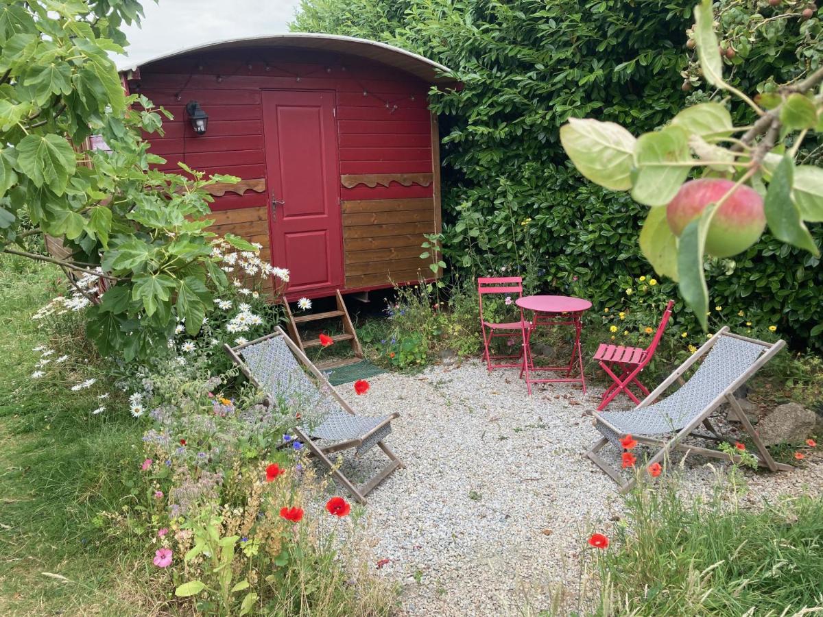 Les Chambres Du Mad Henvic Exterior foto