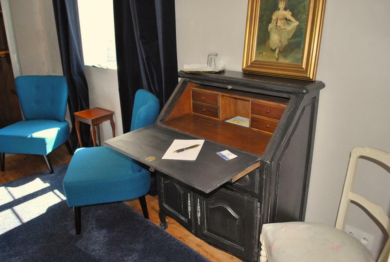 Les Chambres Du Mad Henvic Exterior foto