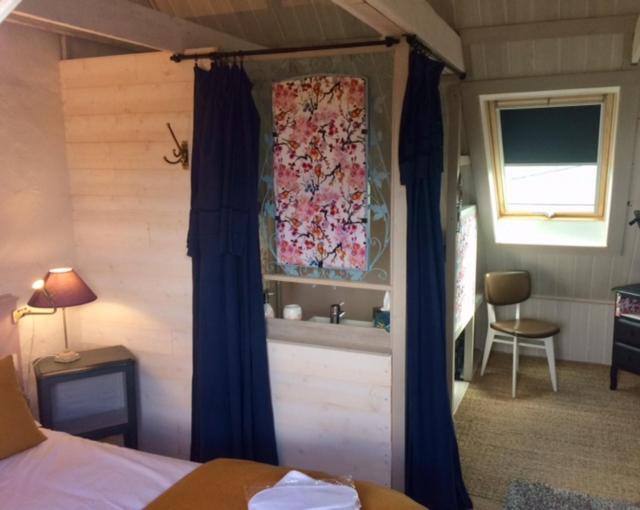 Les Chambres Du Mad Henvic Exterior foto